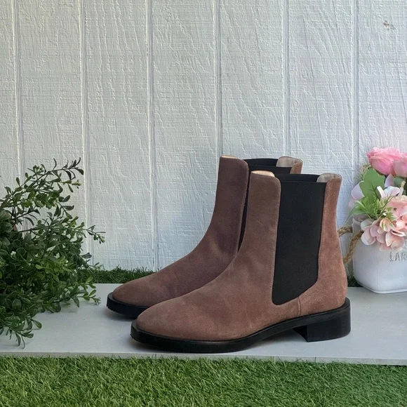 Stuart Weitzman
Women's Brown Cline Sleek Chelsea
Boot Brown size 8 fits 7.5 New - Picture 6 of 15